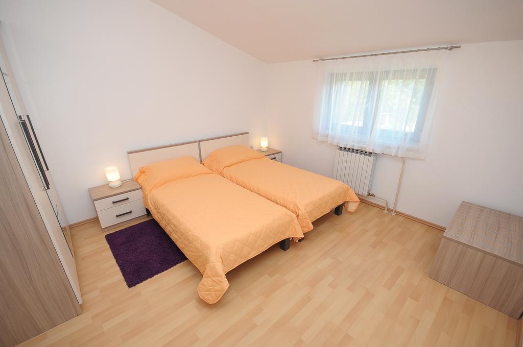 Apartament Vv พูลา ห้อง รูปภาพ