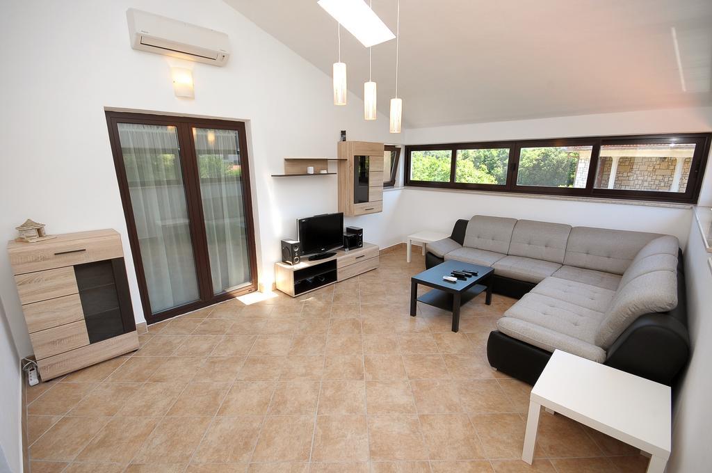 Apartament Vv พูลา ห้อง รูปภาพ