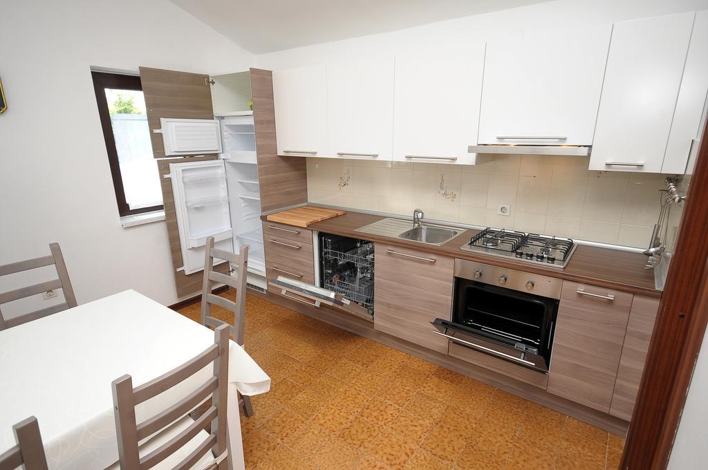 Apartament Vv พูลา ห้อง รูปภาพ