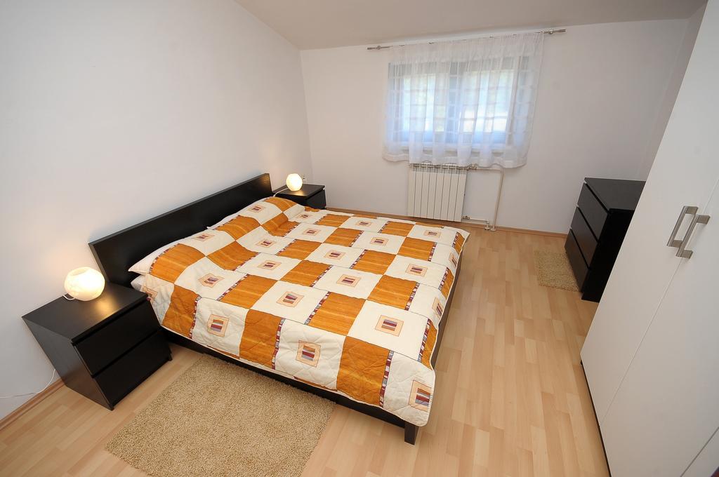 Apartament Vv พูลา ห้อง รูปภาพ