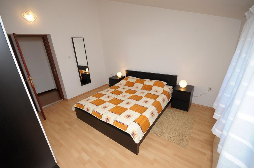 Apartament Vv พูลา ห้อง รูปภาพ